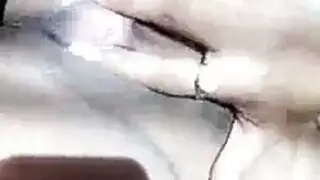 فتاة خشب الأبنوس جميلة لمسة بلطف ديك أسود كبير لجعلها صعبة بما يكفي لجملها