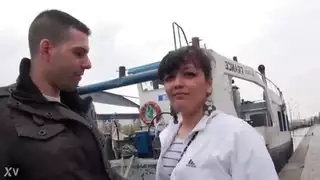 مراهقة عربية بمؤخرة كبيرة تُمارس الجنس بقوة في فيلم إباحي