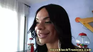 سكس بلغلط يدخل في الطيز